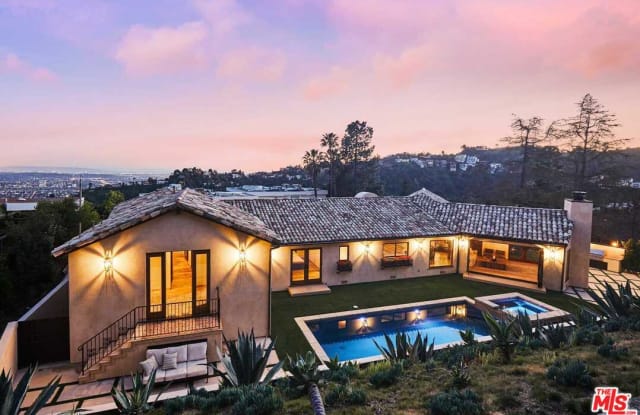 7935 OCEANUS DR - 7935 Oceanus Drive, Los Angeles, CA 90046
