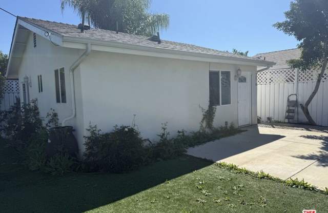 7512 Jamieson Ave unit: 7510 photos photos