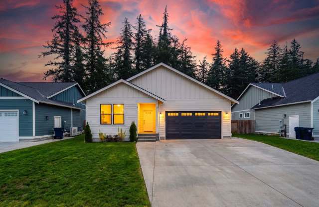 Modern 3-Bed x 2-Bath House - 1136 Falcon Court, Whatcom County, WA 98247