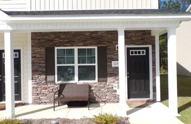Two Bedroom Two and Half Bathroom End Unit Townhome Close to Camp Lejeune! Gallery 3