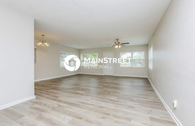 5730 Oleander Drive Gallery 3