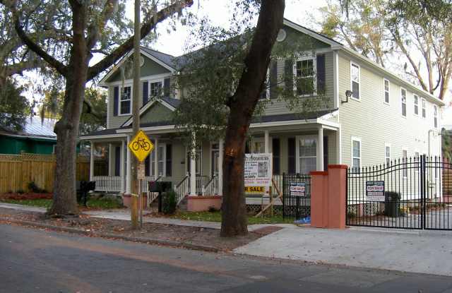 406 E 38th St. photos photos