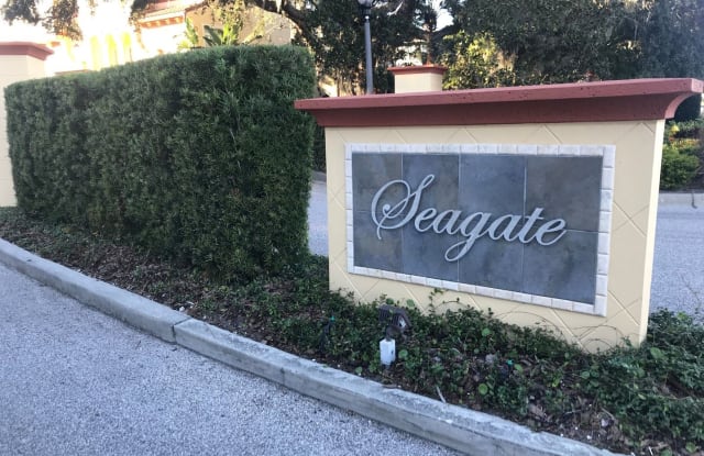 252 Seagate Crt - 252 Seagate Ct, Dunedin, FL 34698