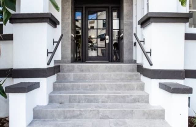 333 5th St S - 333 5th Street South, St. Petersburg, FL 33701