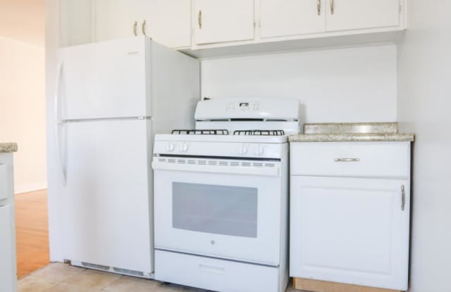 1219 West Harvard Ter. Gallery 4