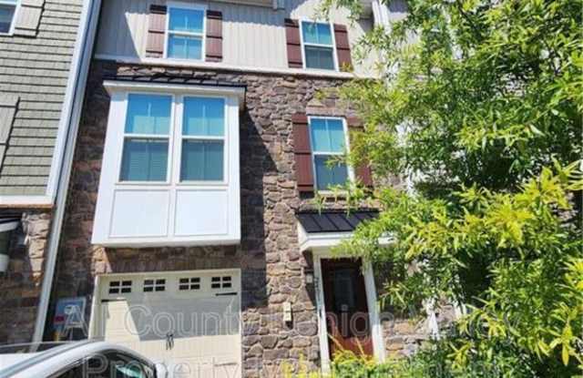 2401 Emanuel Ct - 2401 Emanuel Court, Northampton County, PA 18020