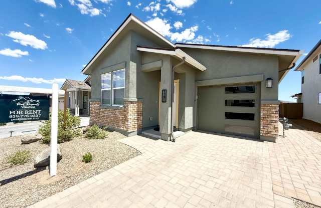 Spacious 2-Bedroom + Office Home with Granite Dells Views photos photos
