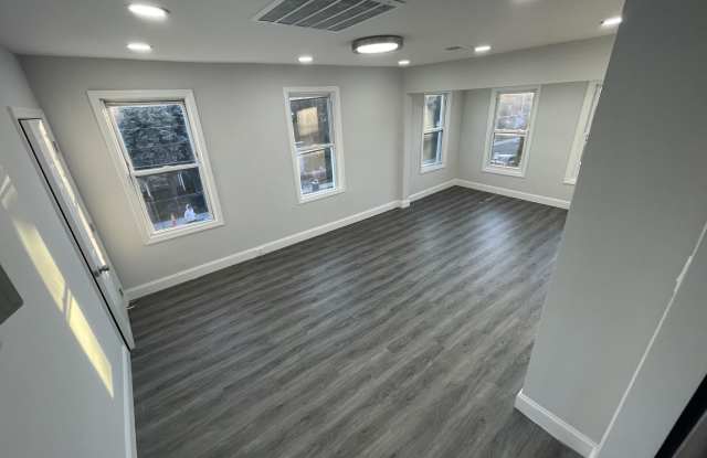 1257 Washington Avenue Gallery 4