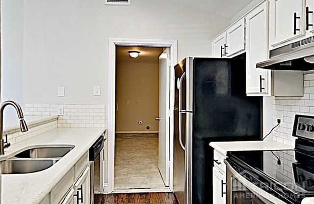 5523 Bainbridge Drive Gallery 3