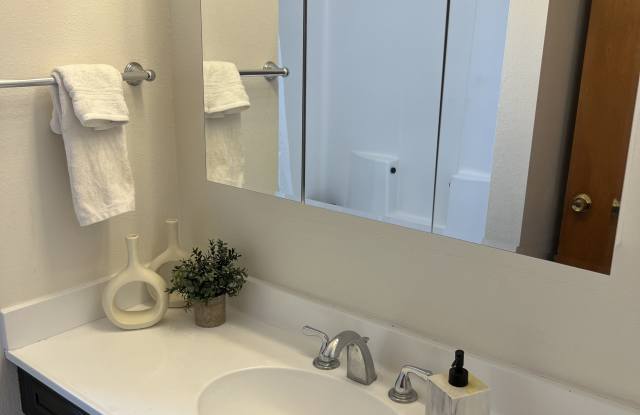 504 East Valencia Avenue photos photos
