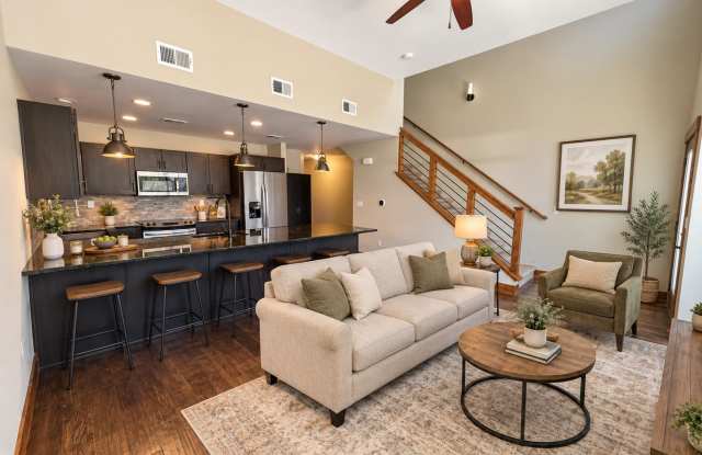 Incredible Townhome in Old Town North Gallery 3