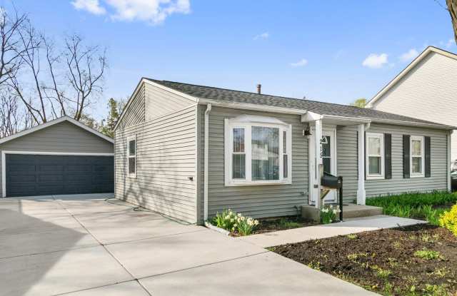 215 E Maxon Lane photos photos