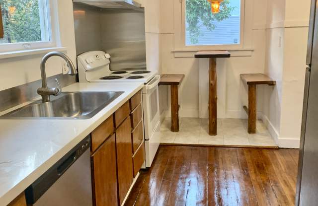 3633 Palatine Ave N photos photos