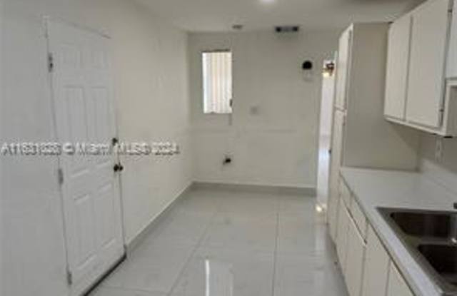 60 Sw 58th Ct - 60 Southwest 58th Court, Miami, FL 33144