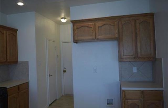 6405 Geneva Lane Gallery 4