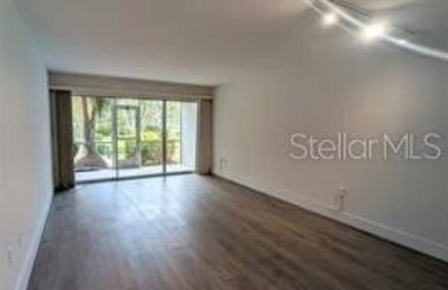 2155 WOOD Street Gallery 4
