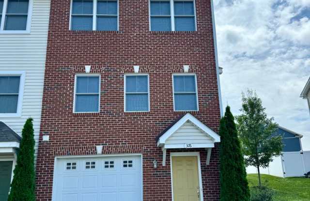 End Unit Townhouse for rent in Bluestone Hills photos photos