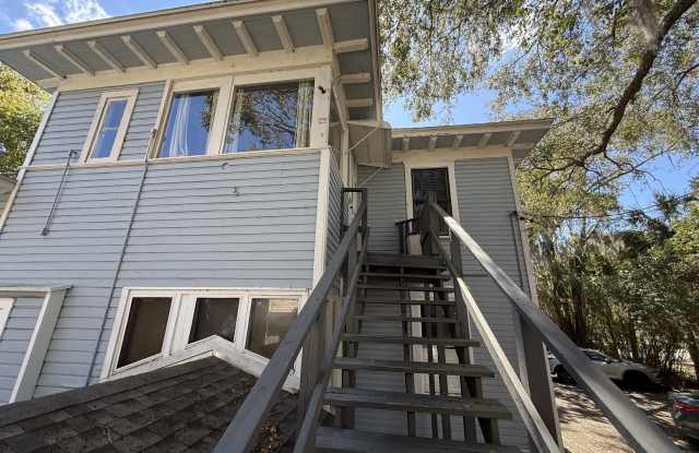 824 East University Avenue - C photos photos