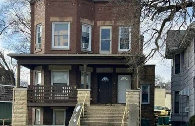 111 N Center Street unit: 2R photos photos