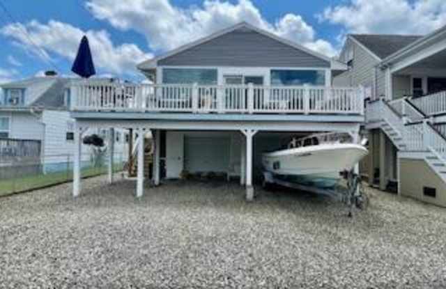 38 E Avalon Avenue - 38 East Avalon Avenue, Ocean Gate, NJ 08740