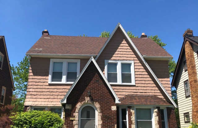 3593 Raymont Blvd - 3593 Raymont Boulevard, University Heights, OH 44118