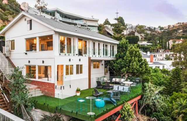 8874 Evanview Dr Gallery 3