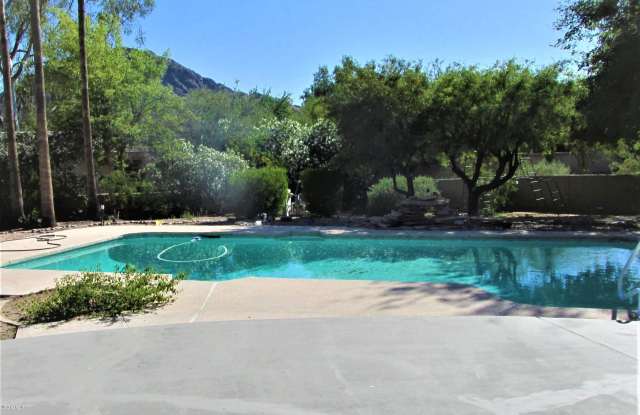 5915 E CACTUS WREN Road - 5915 East Cactus Wren Road, Paradise Valley, AZ 85253