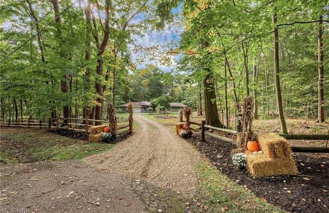 8165 Chagrin Mills Road Gallery 1