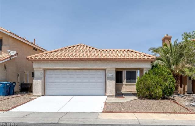 Welcome to your new home! This charming single-story residence features a practical and functional layout, perfect for everyday living. photos photos