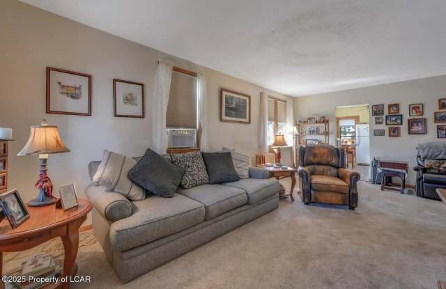 129 2nd St, Wyoming Gallery 2