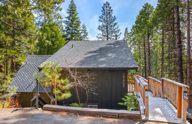 Charming 3-Bedroom, 2-Bath Home in Cold Springs photos photos