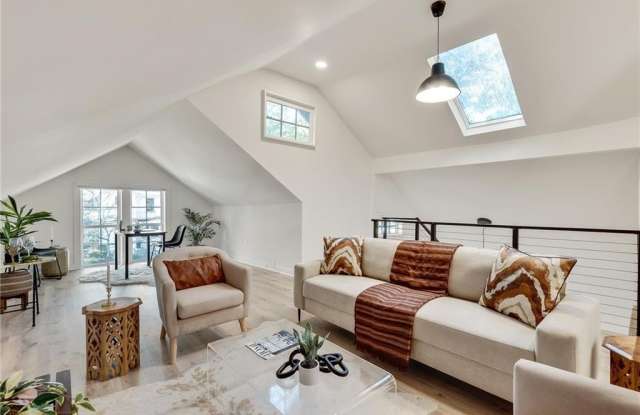 901 Argonne Avenue NE photos photos