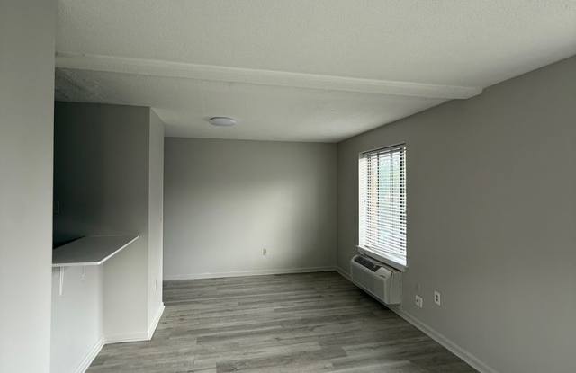 66 WEB LLC. Gallery 3