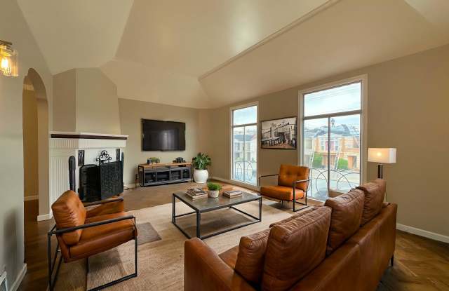 2641 35th Avenue photos photos