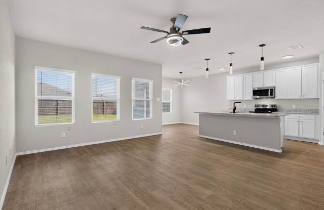 3300 Ridge Pl Gallery 4