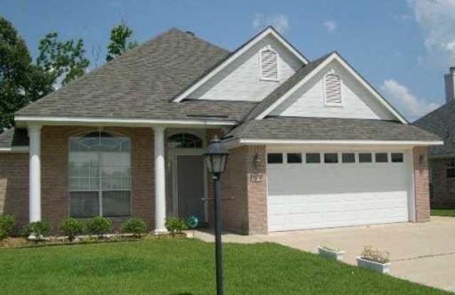 Beautifully Updated Home in North Bossier – Remodeled Kitchen  Modern Finishes! photos photos