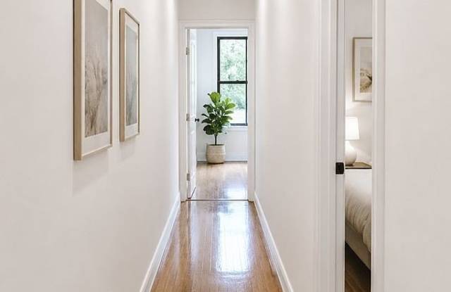 249 W 21st Street Gallery 3