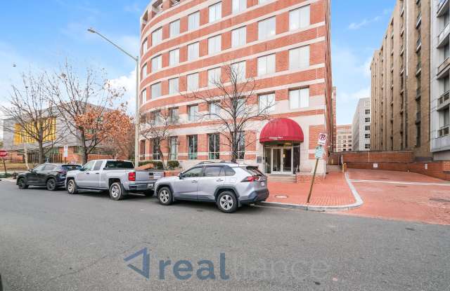 1275 25th St NW Gallery 2