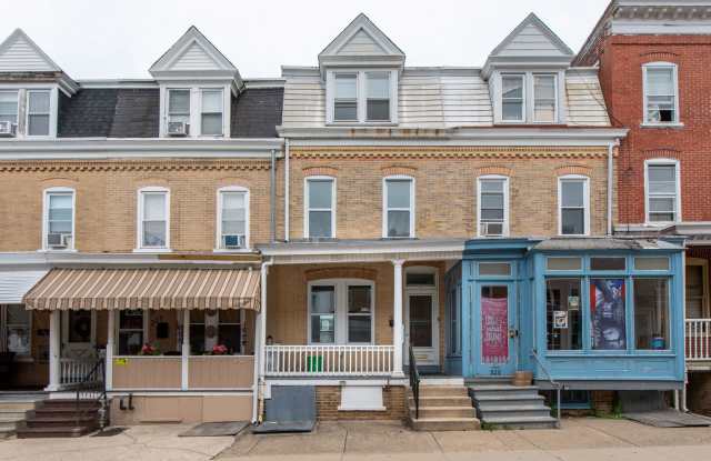 Welcome to 325 1/2 N Franklin Street! photos photos
