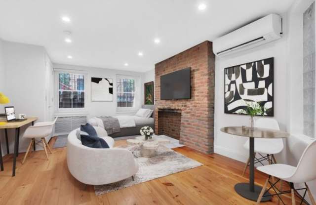 198 West 10th Street Gallery 3