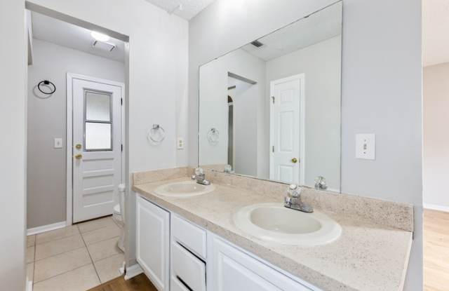 10451 Pink Azalea Drive Gallery 3