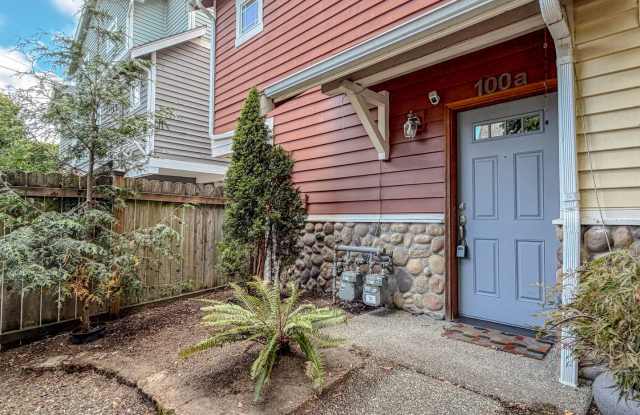 Gorgeous 3bd/2.5bth Central District Townhome, $3,675/mo. Gallery 3