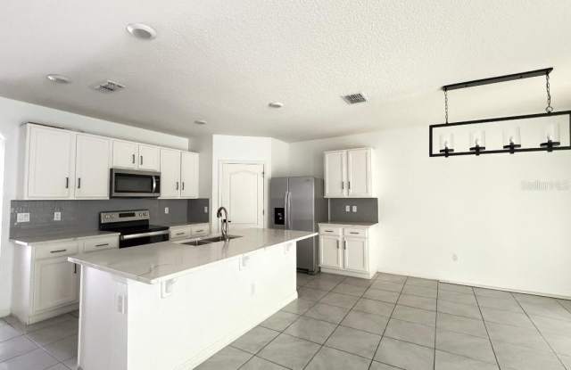 3741 CRIMSON CLOVER Drive Gallery 4