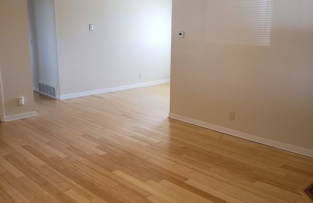 1100 Sherman Ave Gallery 4