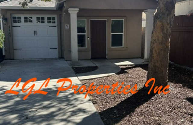 4225 51st Street, 95820 3 Bedroom 2 Ba @www.lglproperties.com Gallery 3