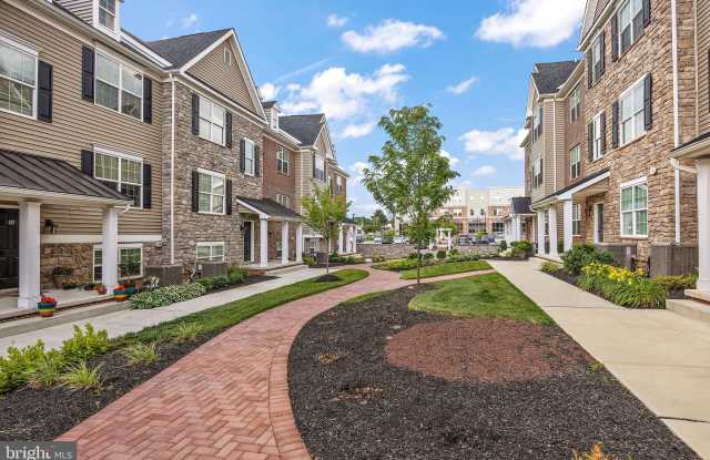 607 PONY Lane photos photos