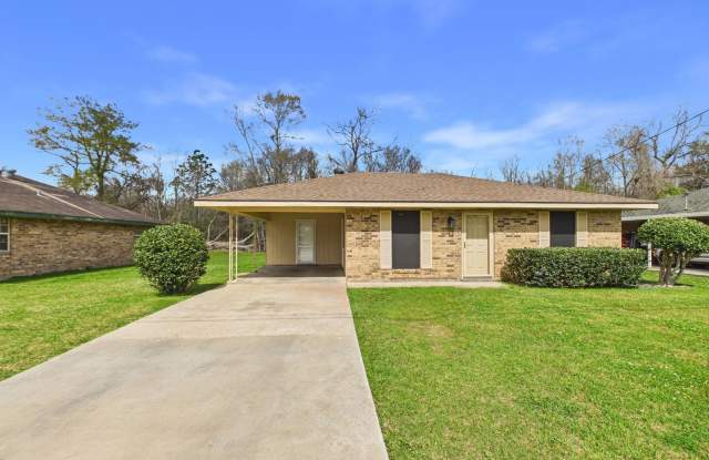 NEW ON MARKET BREAUX BRIDGE! photos photos