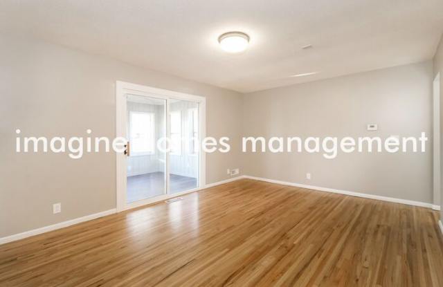 977 Oriole Drive Gallery 3