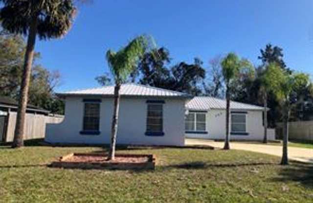 Sanford's Hidden Lake 3 Bedroom / 2 Bath Home Available March 1! photos photos