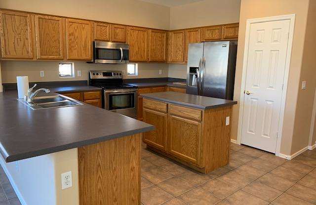 3376 E POWELL Way Gallery 2